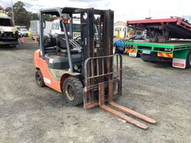 2012 Toyota 32-8FG25 Forklift - picture0' - Click to enlarge