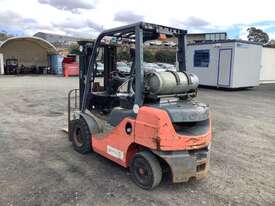 2012 Toyota 32-8FG25 Forklift - picture2' - Click to enlarge