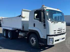 Isuzu FH - picture0' - Click to enlarge