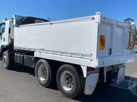 Isuzu FH - picture1' - Click to enlarge