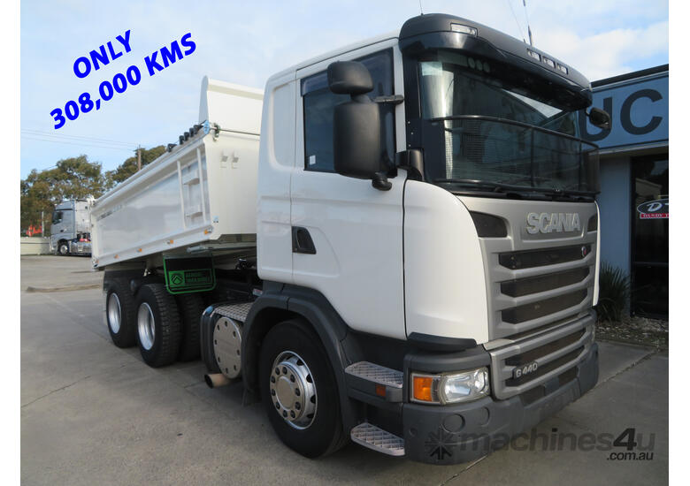 caption 2017 Scania G440 Tipper – 440hp, Low Kms, New Body & Tarp for Heavy-Duty Hauling!