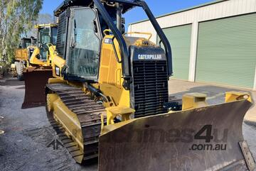   2024 Cat Dozer D3-5K Sweeps and screens.