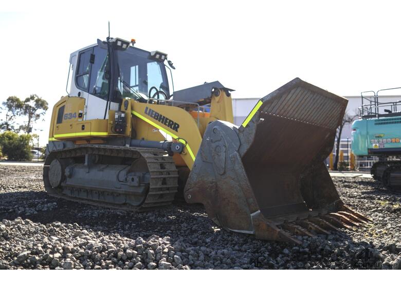 LIEBHERR LR634 CRAWLER LOADER