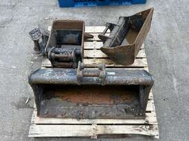 Quantity of Sany Excavator Buckets & Ripper Tooth - picture0' - Click to enlarge