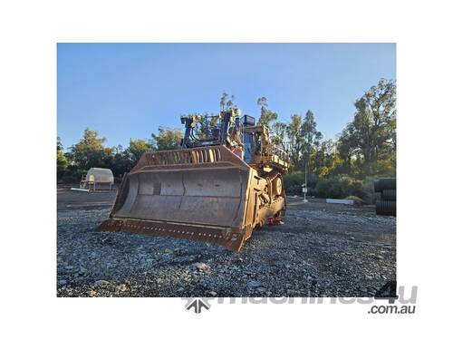 CATERPILLAR D10T DOZER WITH RIPPER ASSEMBLY