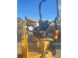 CAT CB22 Vibratory Double Drum Asphalt - picture2' - Click to enlarge