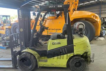 Clark LPG Forklift 3t - Fitted with Analogue Weight Gauge