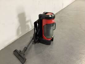 Milwaukee cordless backpack vac - picture0' - Click to enlarge