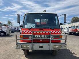 1995 Isuzu FSS500 Fire Truck 4 x 4 - picture0' - Click to enlarge