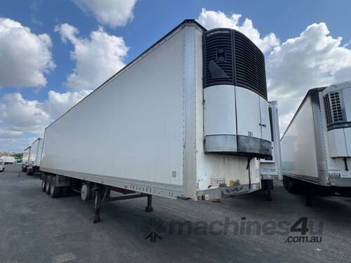 caption 2001 Maxitrans ST3-OD Tri Axle Refrigerated Pantech Trailer
