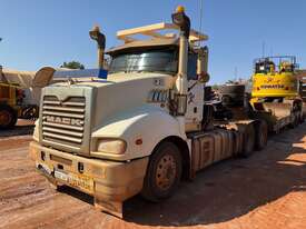 2011 Mack Trident CMHT Prime Mover Day Cab - picture1' - Click to enlarge