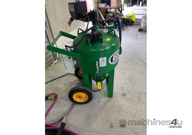 caption Dustless Blaster - Why BUY 2nd Hand - at these prices get a new one.