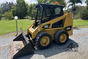 Caterpillar Skid steer loader