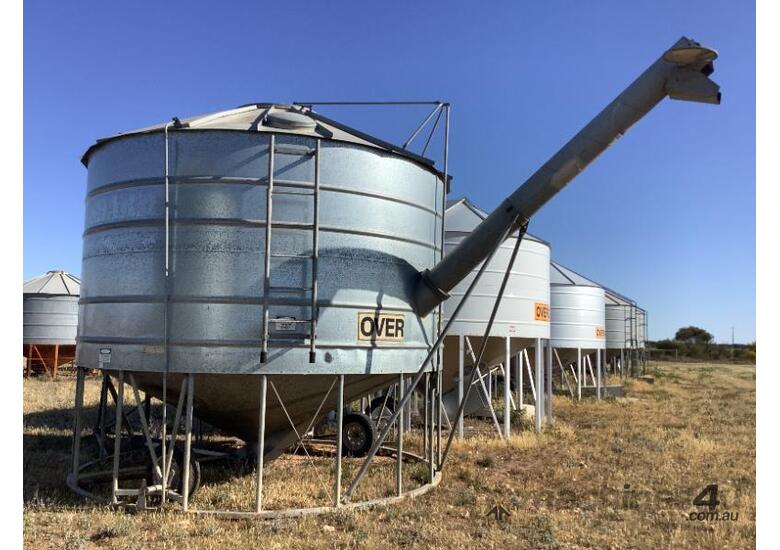 caption Sharrman Field Bin, Auger Bin PTO