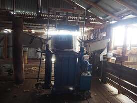 Lyco Wool Press - picture2' - Click to enlarge