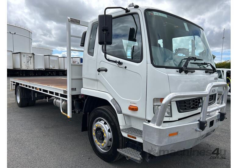 caption 2014 Mitsubishi Fighter FM 1627 Table Top