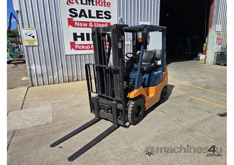 caption FOR SALE: Used 2006 Toyota 42 - 7FG18 LPG Forklift - Ready to Work!