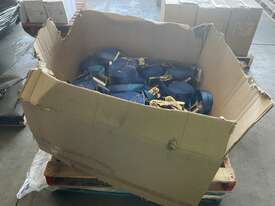 Pallet of Ratchets and Straps - picture0' - Click to enlarge