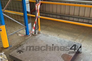 A & D Mercury pallet scales