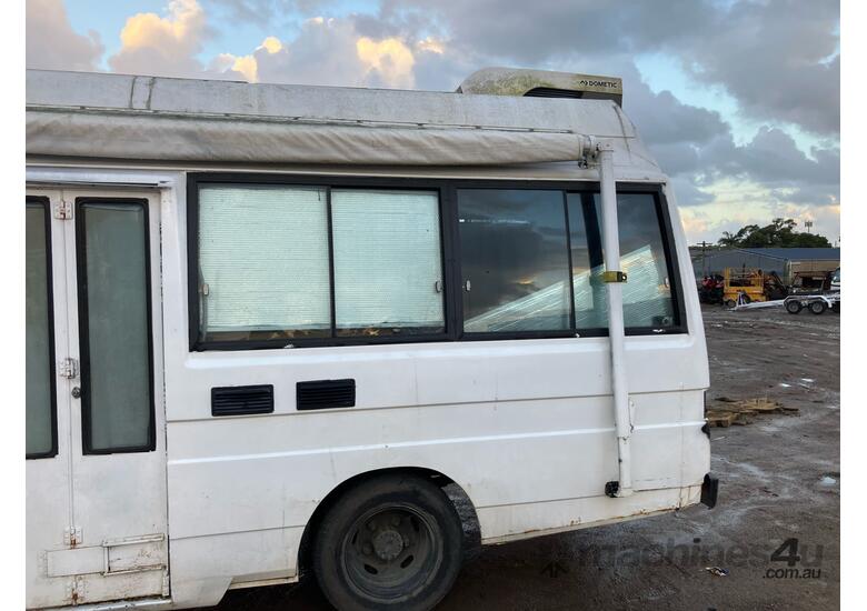 caption 1984 Mazda T3000 Motor Home
