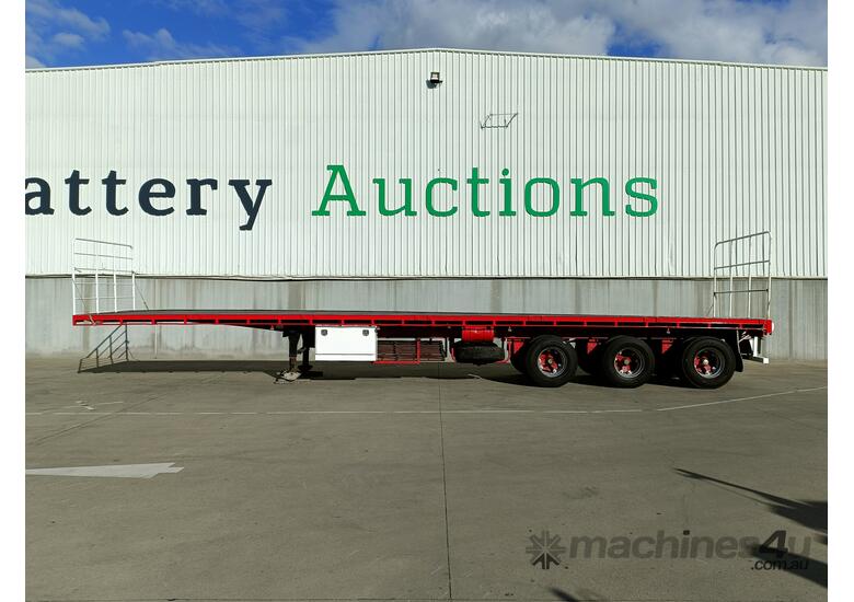 caption 1992 Barker Heavy Duty Tri-Axle Flatbed Trailer