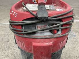 1x Milwaukee Heavy Duty Vacuum Cleaner - picture2' - Click to enlarge