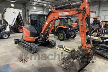 Kubota   U55-4