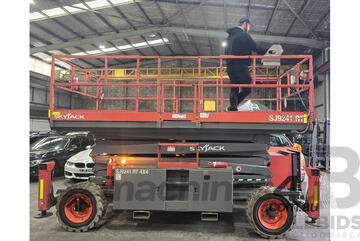 2017 SKYJACK SJ9241 RT 4x4 Diesel Mobile Elevated Work Platform