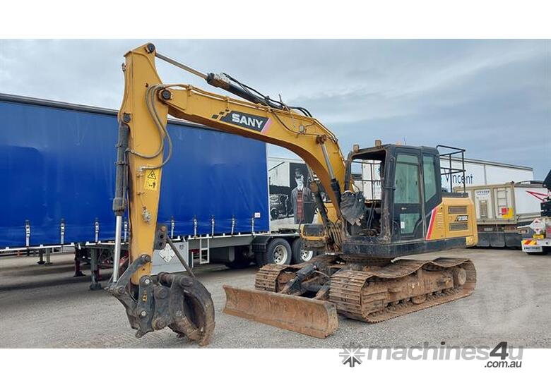 caption Sany SY135C