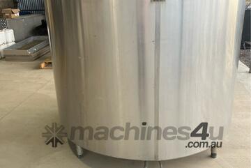 Myttons Round Vertical Mixing Tank 2800L | DX | Mixing Paddle Only | VAT 4226