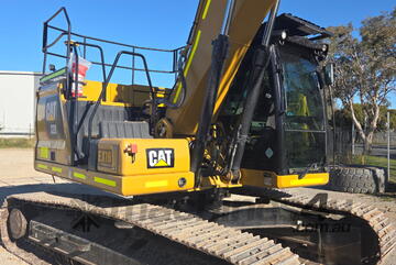 Caterpillar 2019   320