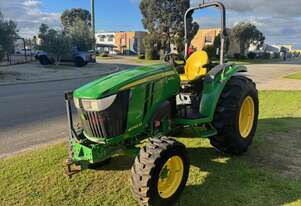 Tractor John Deere 4049 49HP 4x4 Hydrostatic drive ROPS 3PL