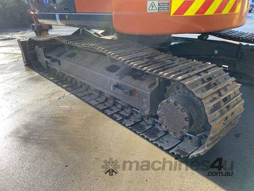 caption 2019 Hitachi ZX225USLC-5B Excavator