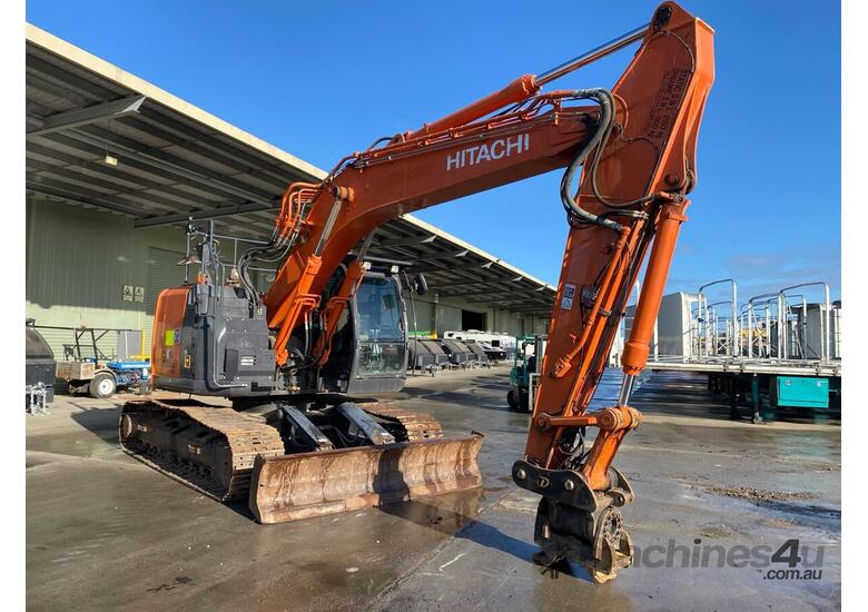 caption 2019 Hitachi ZX225USLC-5B Excavator
