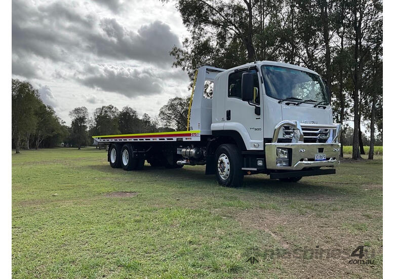 Isuzu FVY 240-300 Tilt tray Truck