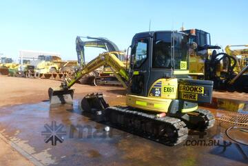 Komatsu PC40MR-2 Excavator Rubber Tracked - 5t for  