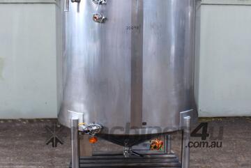 Stainless Steel Heating Tanks