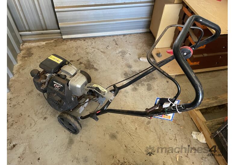 caption Masport Lawn Edger,