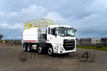 Ud   Quon Water truck Truck Ud   Quon Water truck Truck