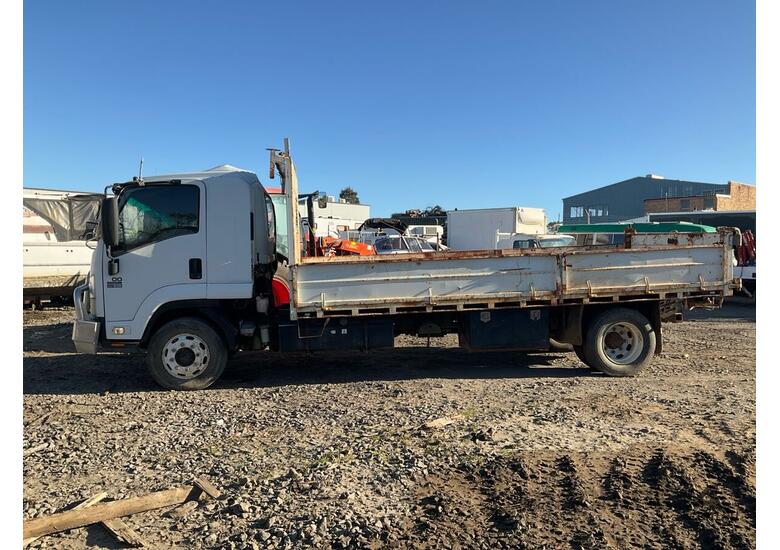 caption 2010 Isuzu FVZ Tipper