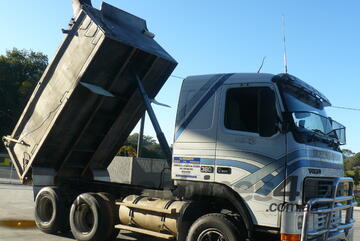 Volvo 1996   Tipper Truck 300HP
