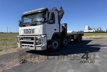 2003 VOLVO FM MK2 340 8x4 w HIAB 2003 VOLVO FM MK2 340 8x4 w HIAB