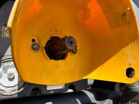 2017 Kubota M7131S Tractor - picture1' - Click to enlarge