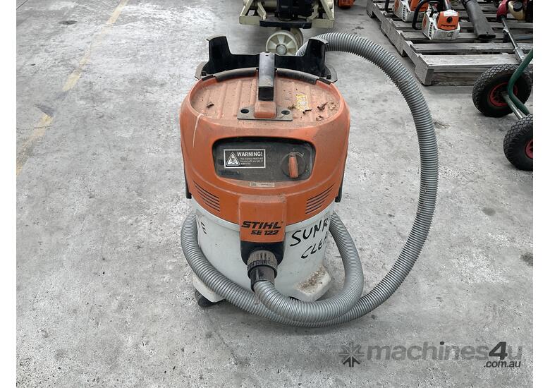 Stihl SE122 Wet & Dry Vacuum