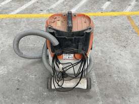 Stihl SE122 Wet & Dry Vacuum - picture2' - Click to enlarge
