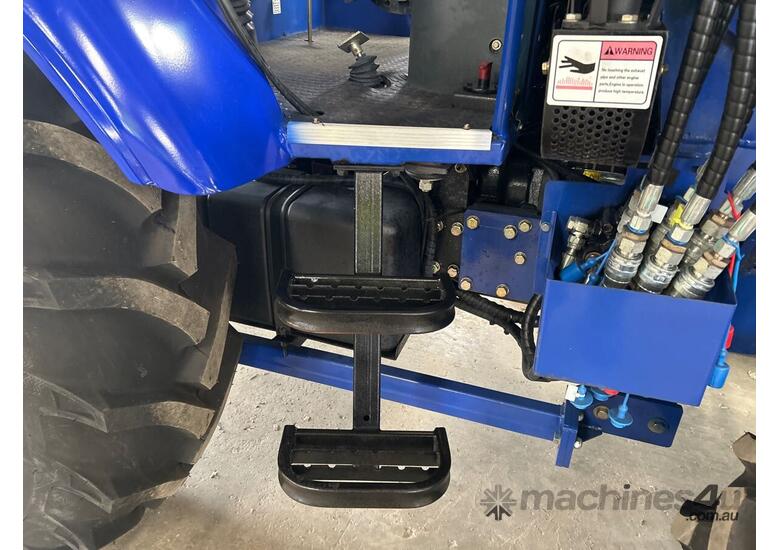 2023 Trident 904 Tractor / Loader