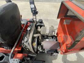 Kubota ZD1211 Zero Turn Ride On Mower (Council Asset) - picture0' - Click to enlarge