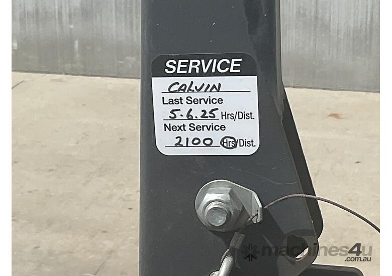 caption Kubota ZD1211 Zero Turn Ride On Mower (Council Asset)
