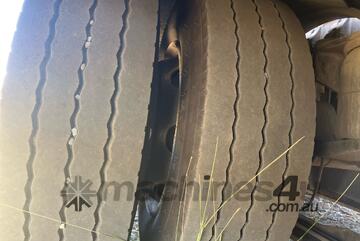 2019 FWR Tri Axle Tag Tri Axle Drop Deck Beaver Tail Trailer 2019 FWR Tri Axle Tag Tri Axle Drop Deck Beaver Tail Trailer