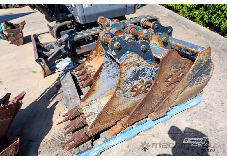 VOLVO ECR25D EXCAVATOR